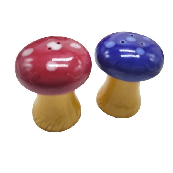 Vintage Ceramic Mushroom Salt & Pepper Shakers Japan Red & Blue Tops - Picture 2 of 11